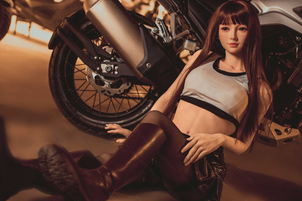 Holly sexdukke (Bezlya Doll 160 cm C-cup 2.1 silikone)