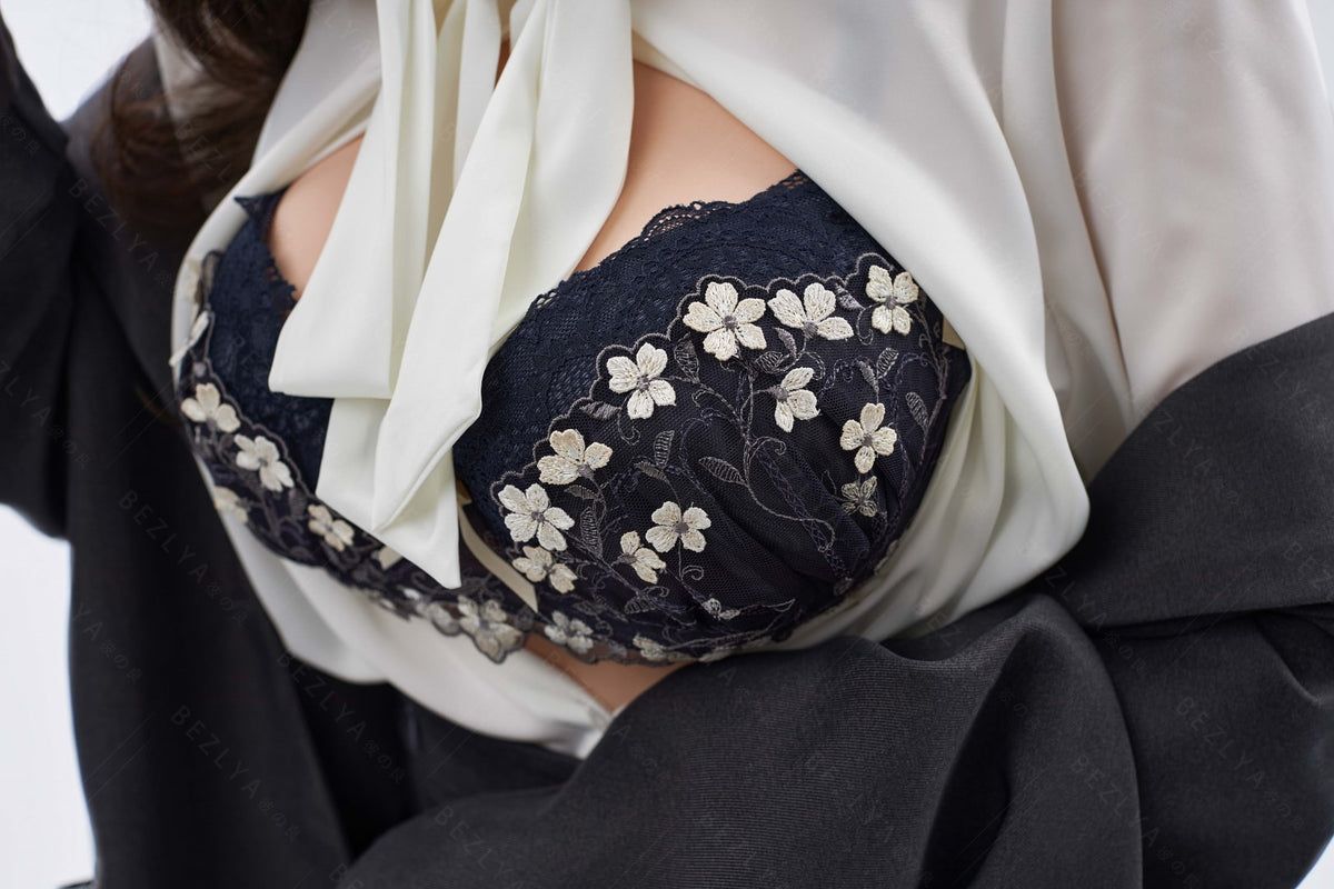 Yulania sexdukke (Bezlya Doll 163 cm E-cup 2.2 silikone)