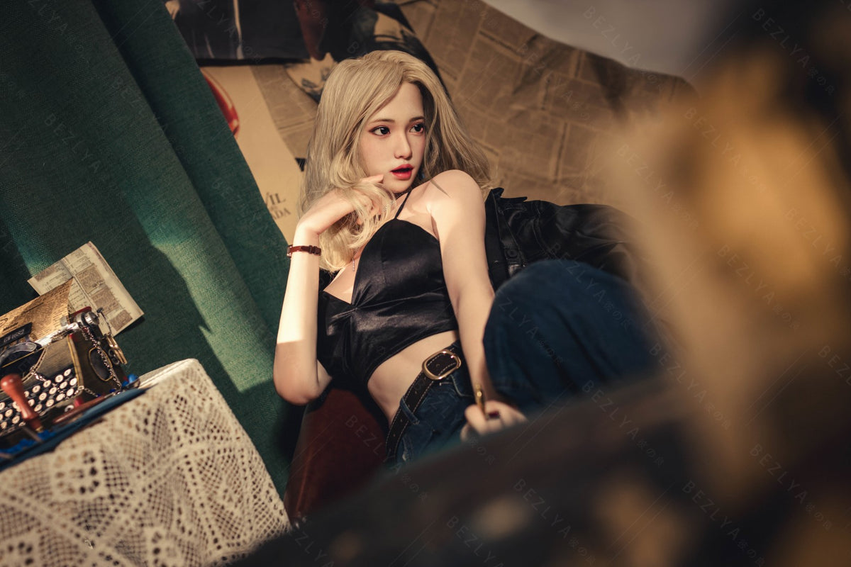 Helianthus sexdukke (Bezlya Doll 162 cm C-cup 2,2U silikone)