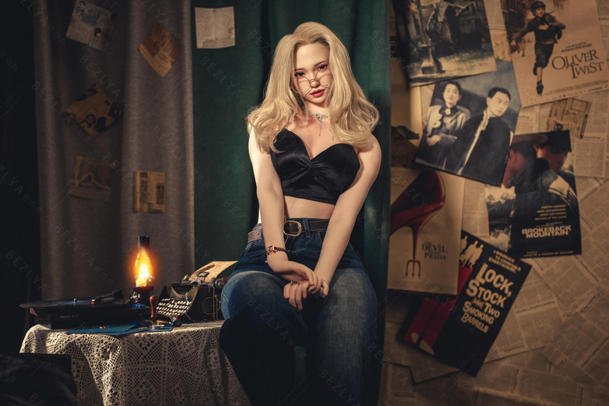 Helianthus sexdukke (Bezlya Doll 162 cm C-cup 2,2U silikone)