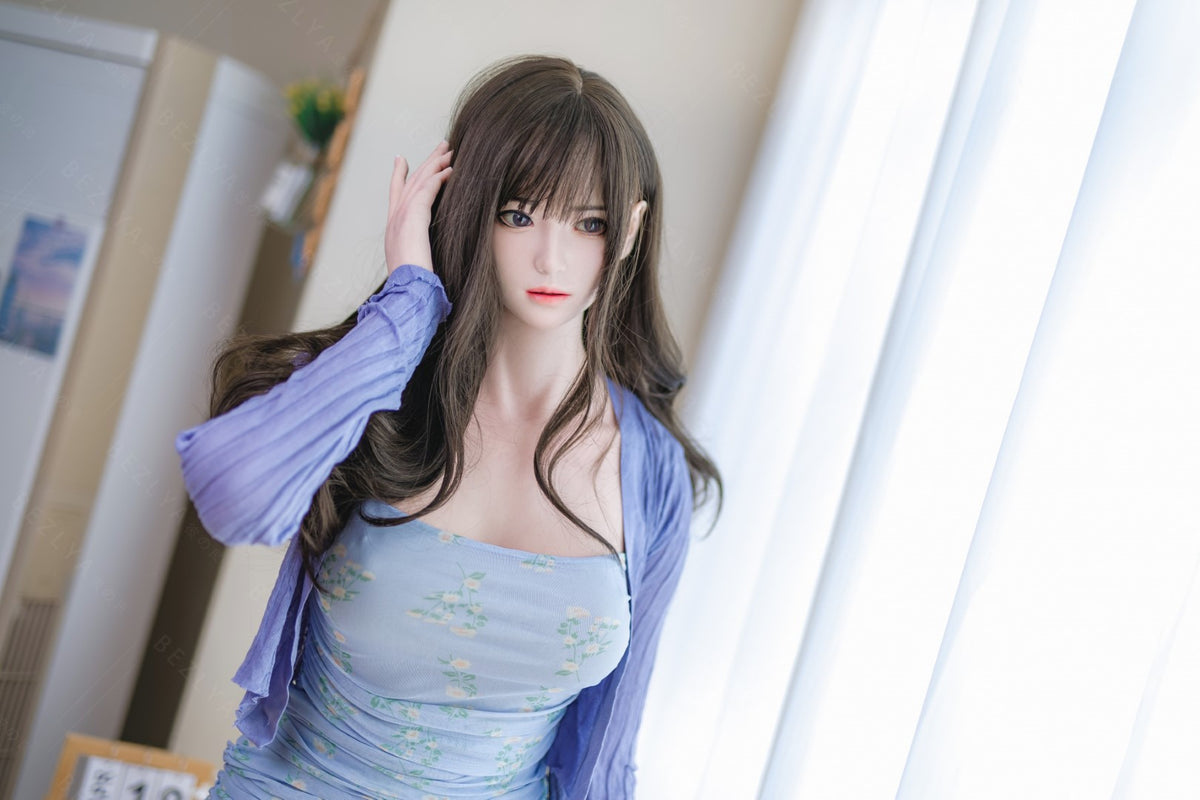 Helianthus sexdukke (Bezlya Doll 162 cm C-cup 2,2U silikone)