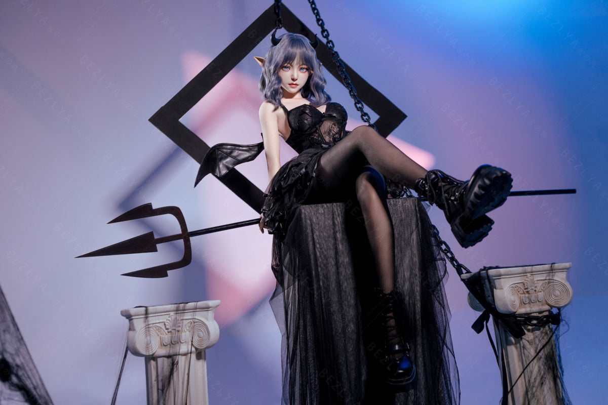 Campanula sexdukke (Bezlya Doll 149 cm D-cup 2.1 silikone)