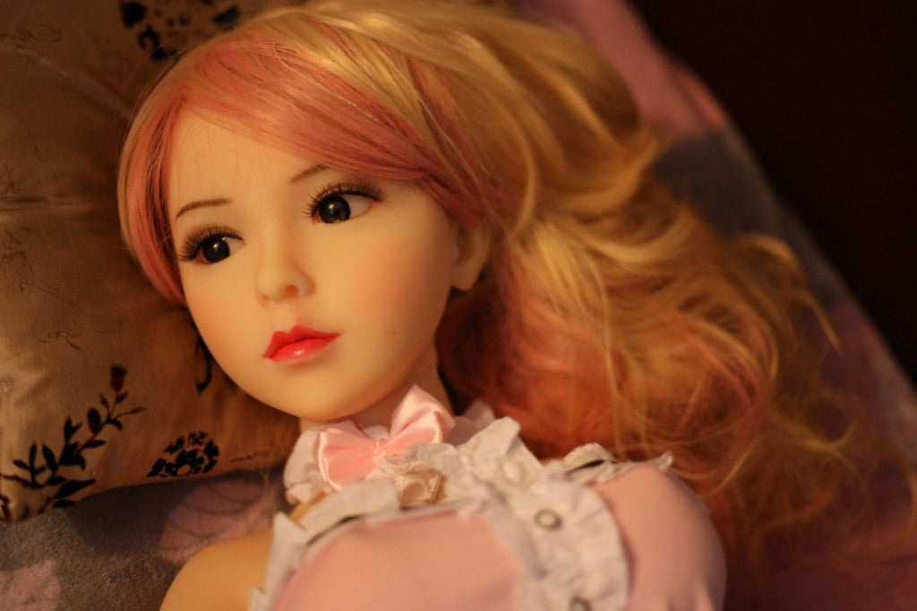 Lily sexdukke (WM-Doll Classic Mini 100 cm d-cup #103 TPE)
