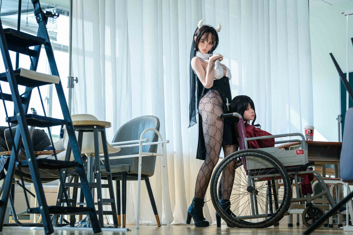 Vanilje sexdukke (Bezlya Doll 155 cm E-cup 2.2CF silikone)