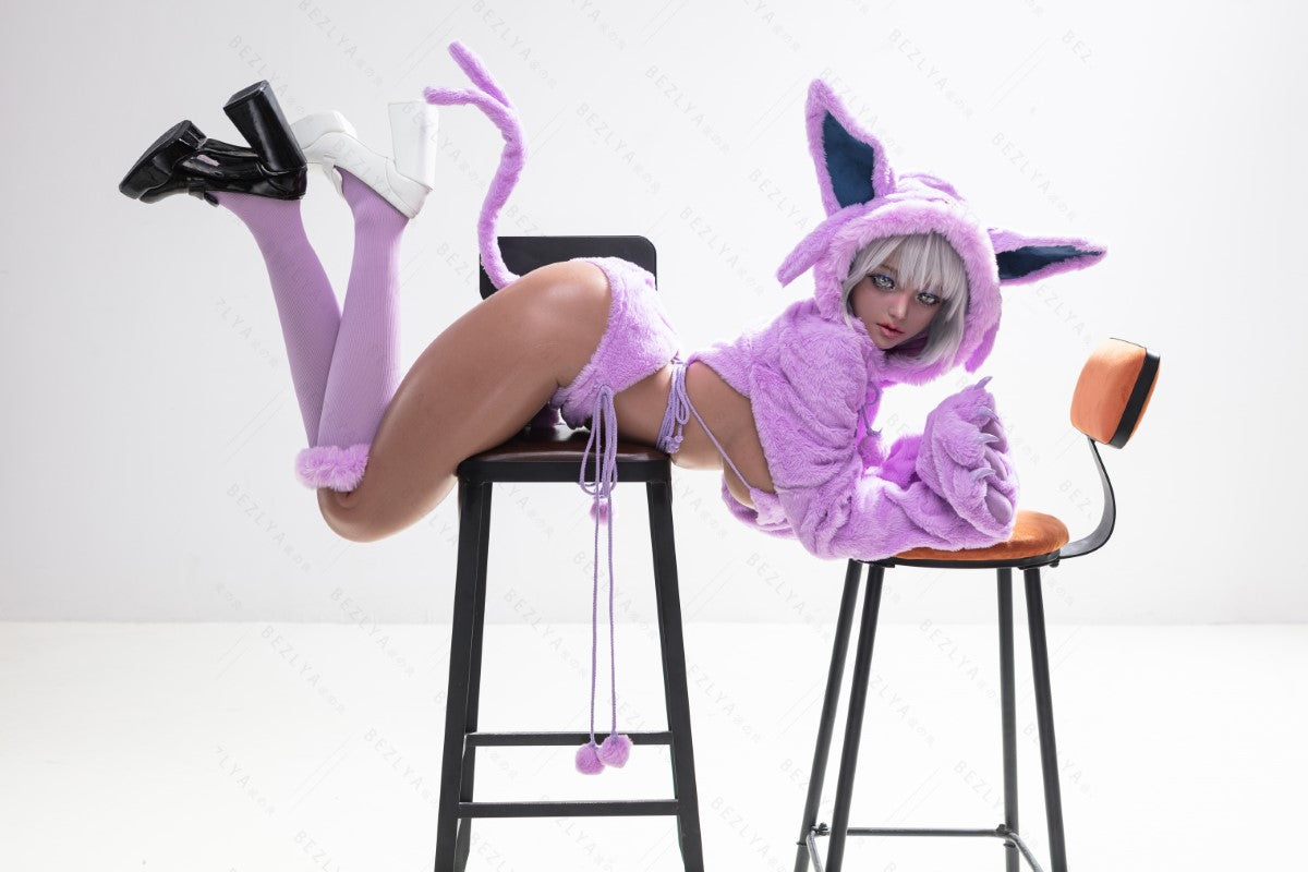 Campanula sexdukke (Bezlya Doll 155 cm e-cup 2.2CF silikone)