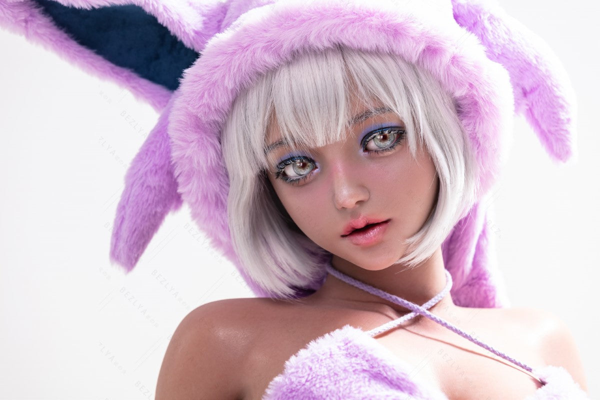 Campanula sexdukke (Bezlya Doll 155 cm E-cup 2.2CF silikone)