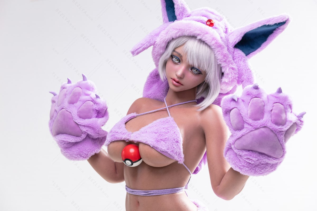 Campanula sexdukke (Bezlya Doll 155 cm E-cup 2.2CF silikone)