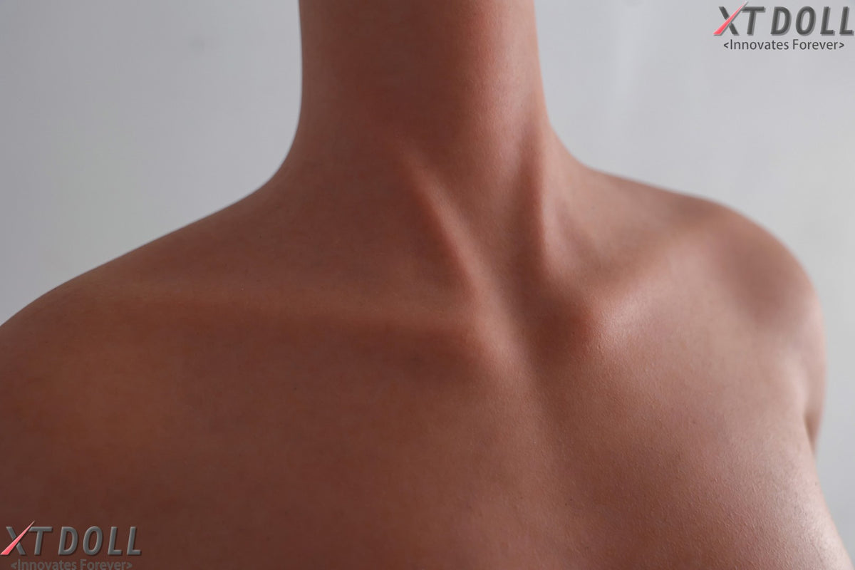 Cynthia sexdukke (XT Doll 163 cm F-cup #XT-3 silikone)
