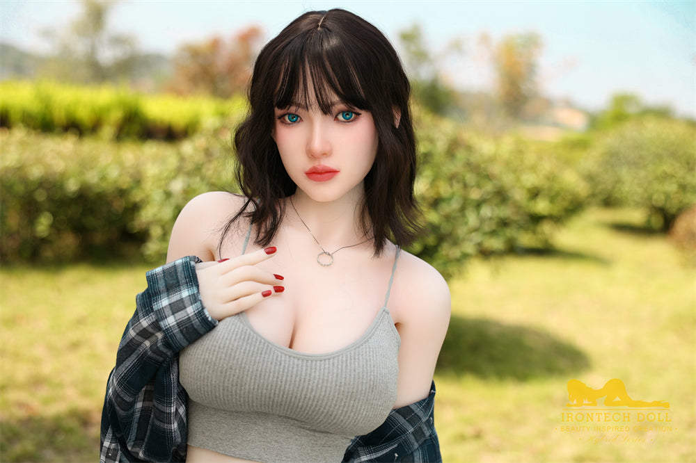 Yeona sexdukke (Irontech Doll 159 cm g-cup S37 TPE+silikone)