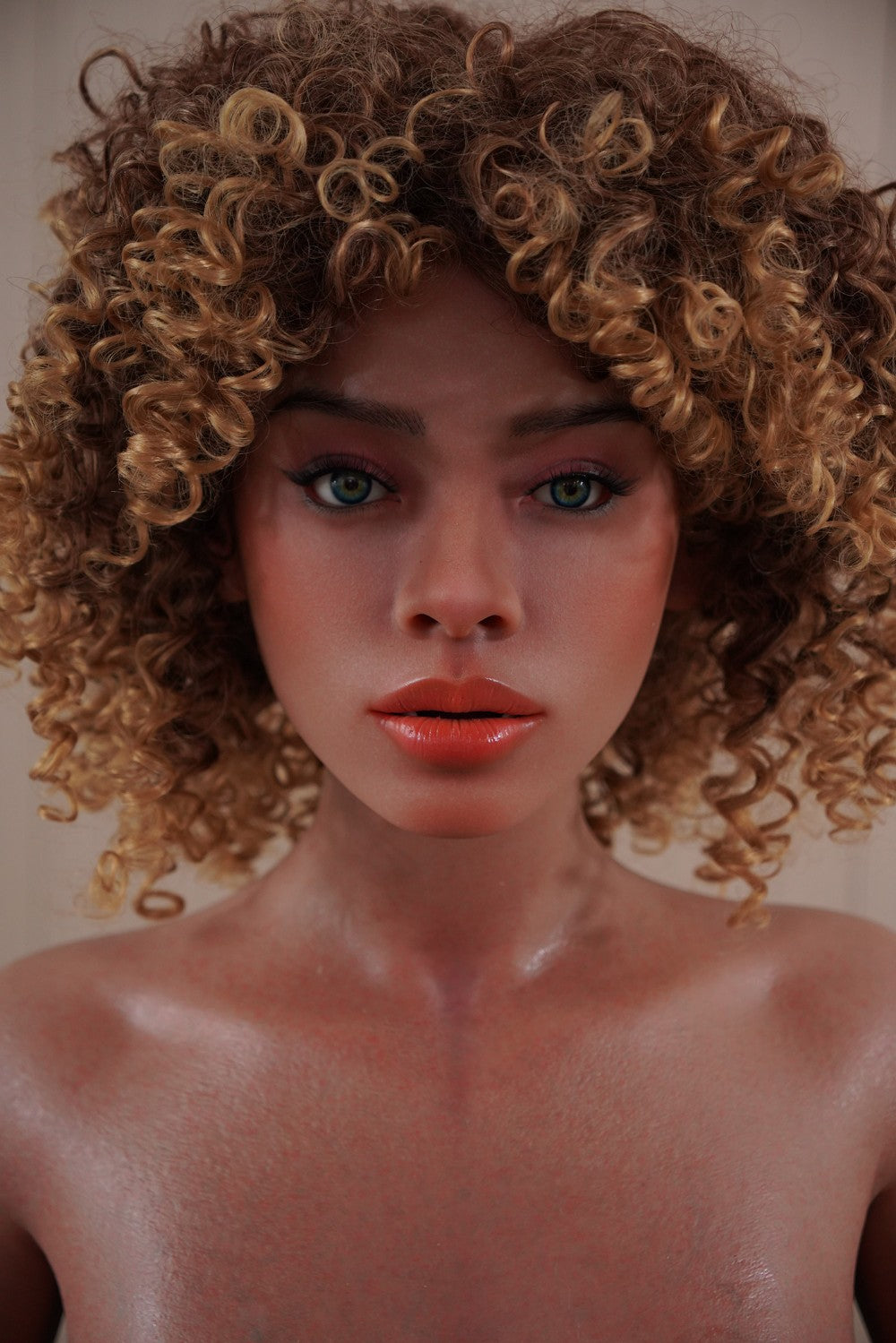 Skæbne sexdukke (Galatea Doll 164 cm B-cup #116 silikone)