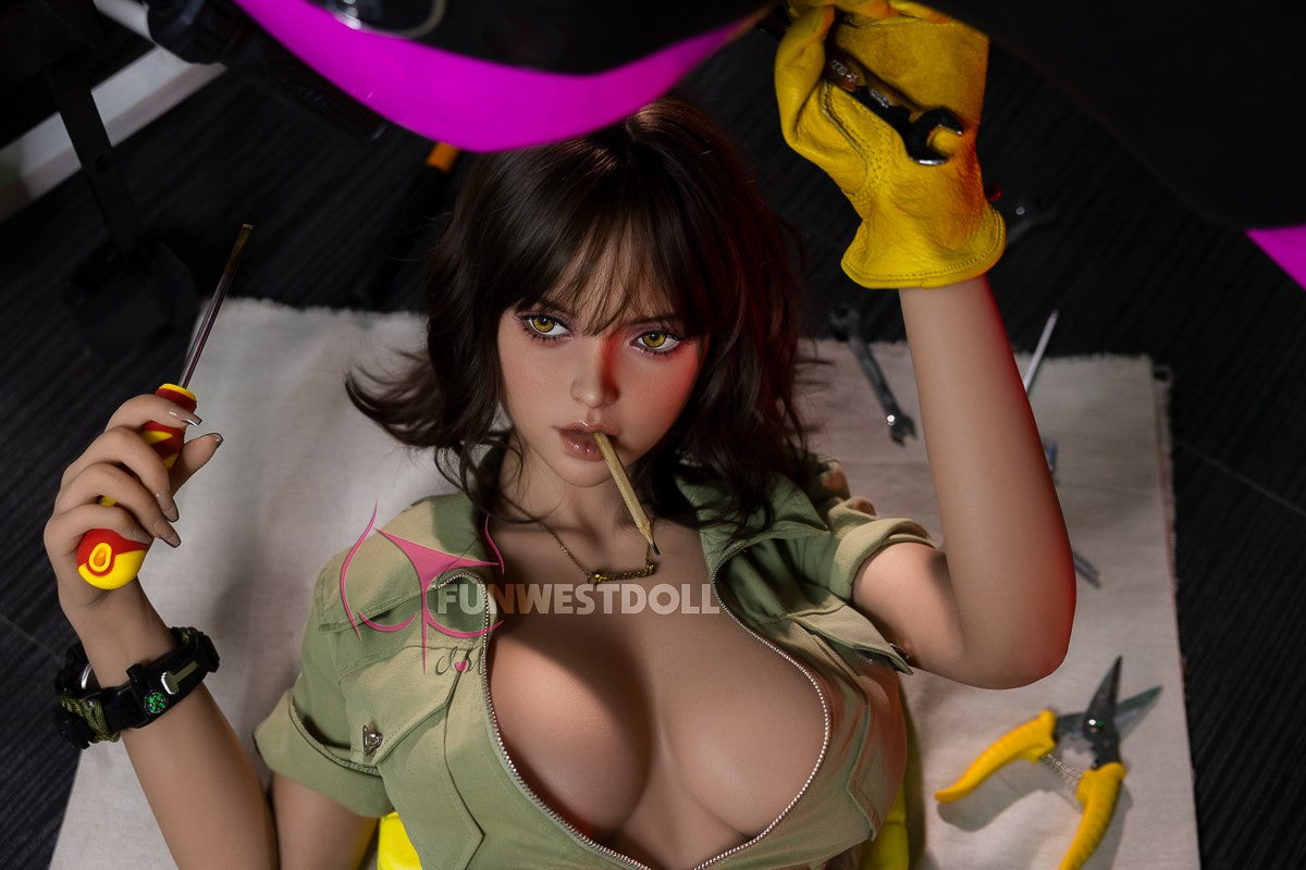 Lily sexdukke (FunWest Doll 162 cm F-cup #036 TPE)