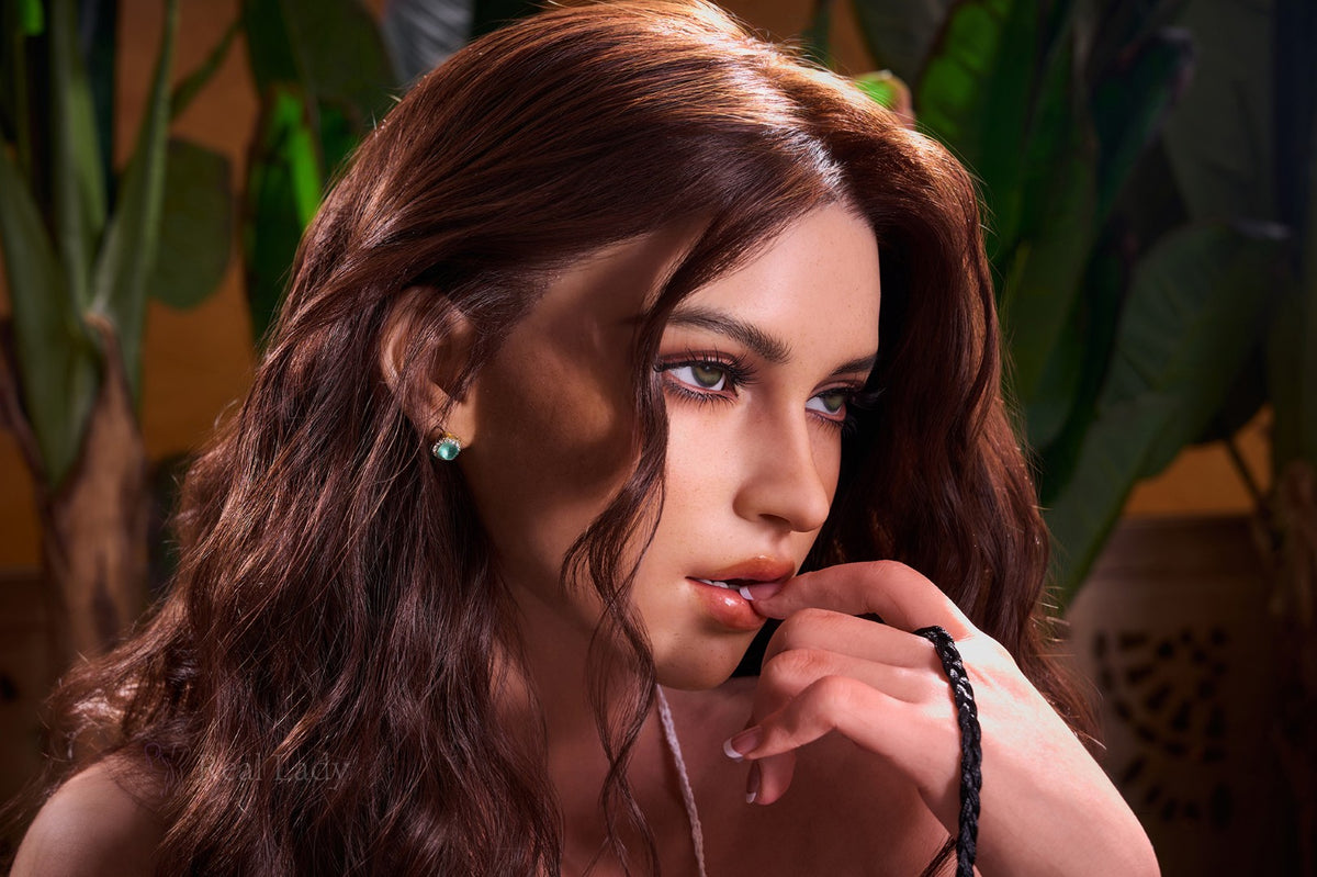 Hailey sexdukke (Real Lady 159 cm F-cup R12 silikone)