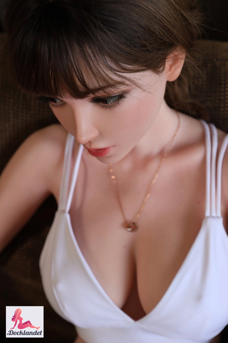 sexdukke Elina Model 9 (Gynoid Doll 150 cm D-cup silikone)