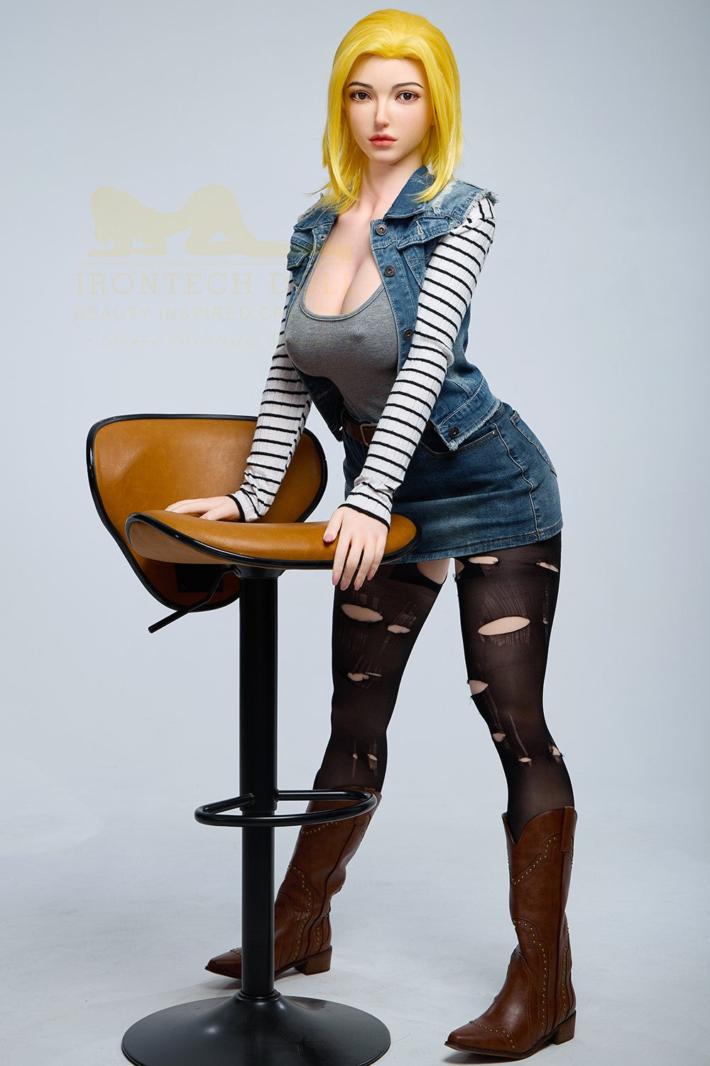 Joline Android 18 sexdukke (Irontech Doll 159 cm G-cup S41 silikone)