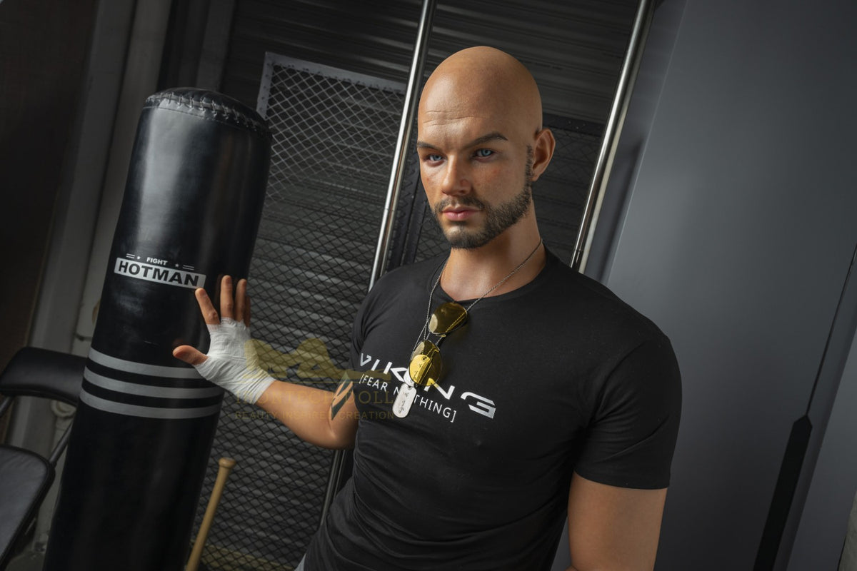 Cliff Jensen Pornostjerne sexdukke (Irontech Doll 190 cm silikone)