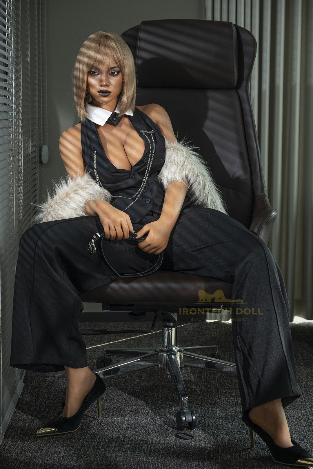 Tyra sexdukke (Irontech Doll 164 cm E-cup S55 silikone)