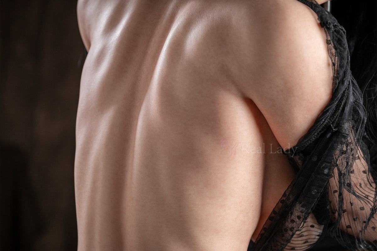 Hailey sexdukke (Real Lady 159 cm F-cup R12 silikone)