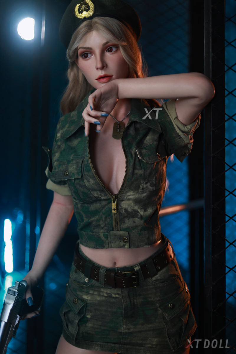 Melanie sexdukke (XT Doll 164 cm C-cup #XT-15-B silikone)