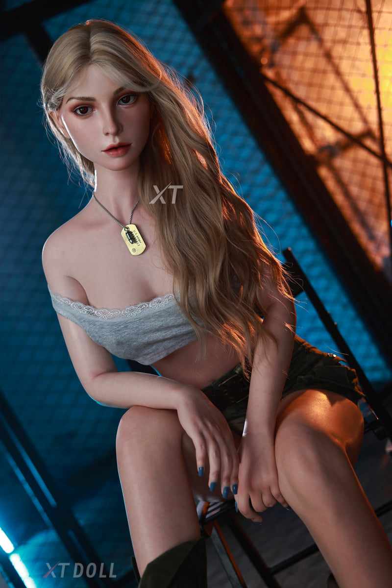 Melanie sexdukke (XT Doll 164 cm c-cup #XT-15-B silikone)