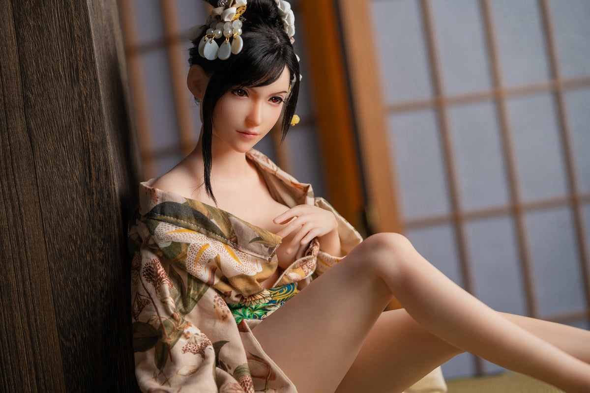 Tifa Mini (Game Lady 65 cm E-cup nr. 03S silikone)