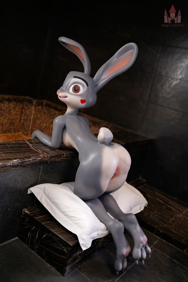 Judy the Rabbit sexdukke (Dolls Castle 168 cm a-cup silikone)