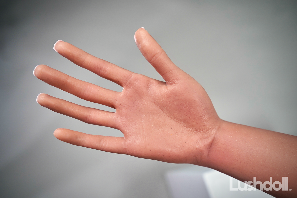 Lily sexdukke (Lushdoll 158 cm C-cup #S2 silikone)