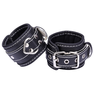 BDSM Kit - Håndjern, pisk, snor, gagball, øjenmaske (sæt med 9 dele)