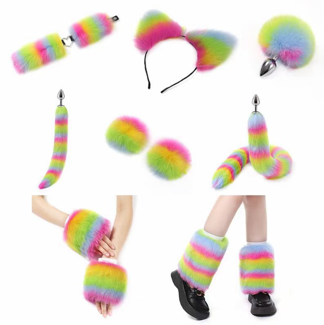 Furry outfit i farverig pels (sæt med 11 dele)