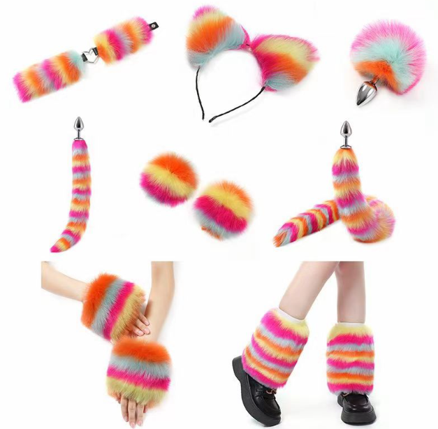 Furry outfit i farverig pels (sæt med 11 dele)