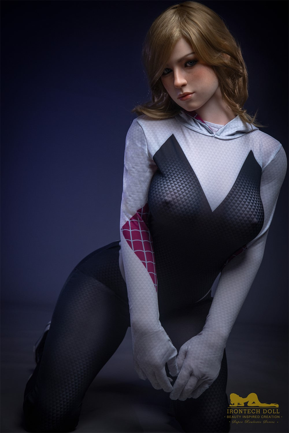 Gwen sexdukke (Irontech Doll 167 cm E-cup P38 silikone)