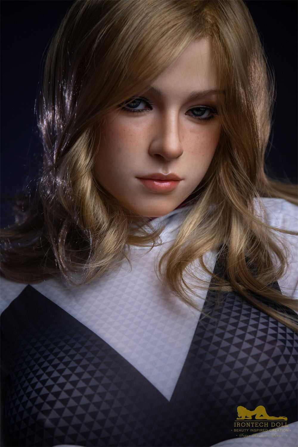 Gwen sexdukke (Irontech Doll 167 cm e-cup S38 silikone)