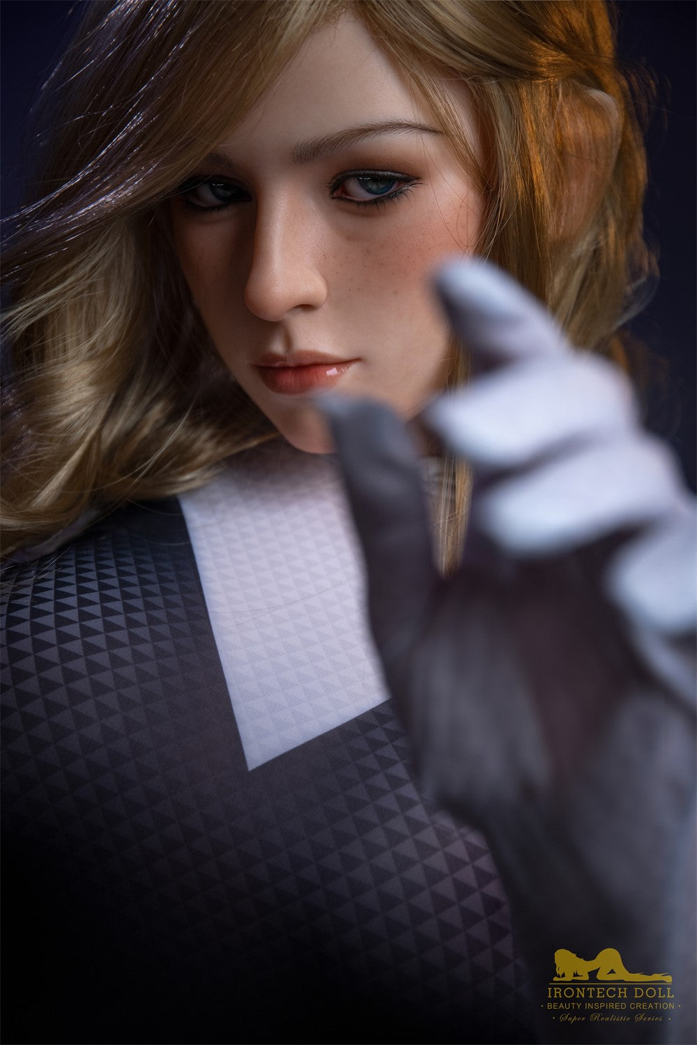 Gwen sexdukke (Irontech Doll 167 cm E-cup P38 silikone)