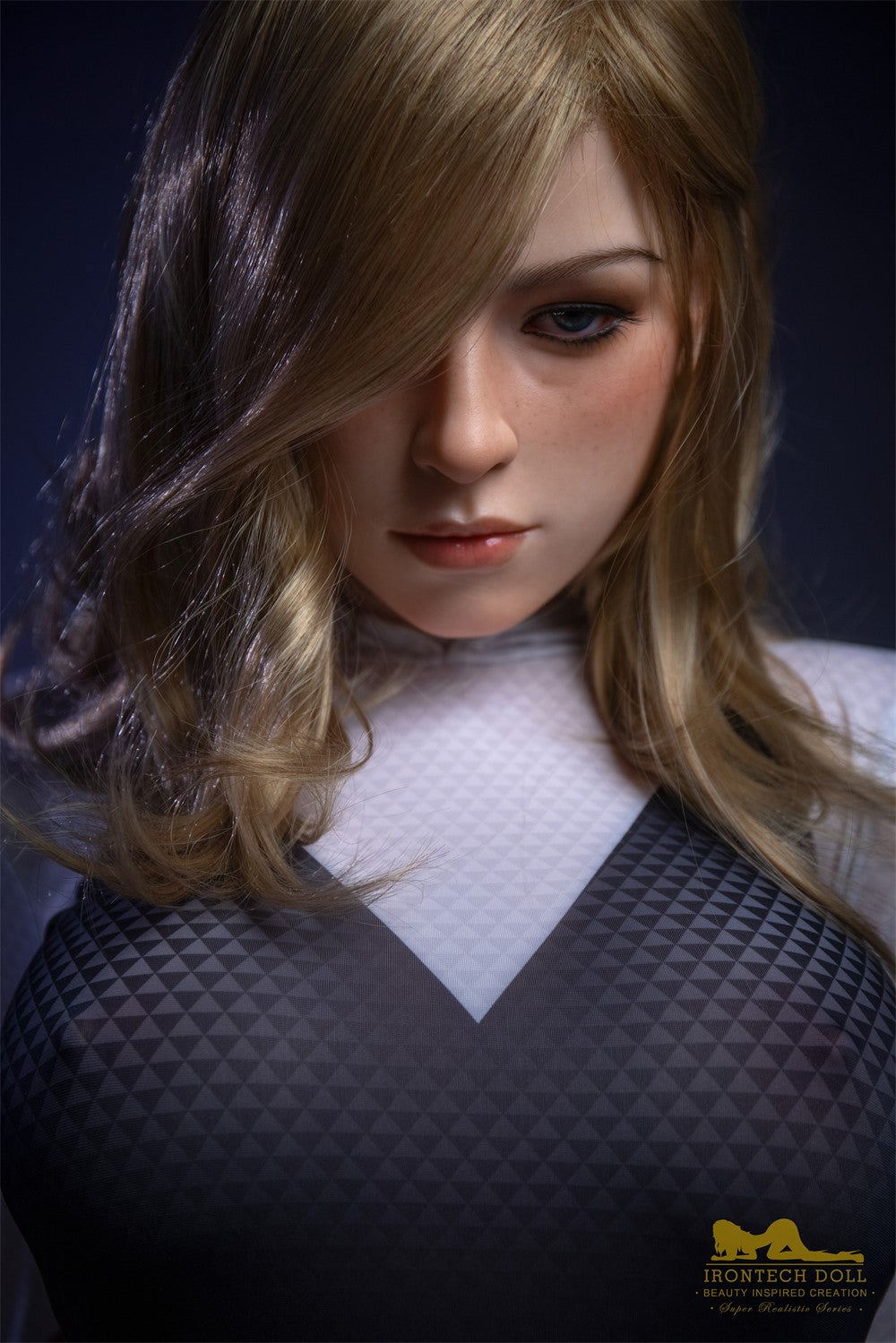Gwen sexdukke (Irontech Doll 167 cm E-cup P38 silikone)