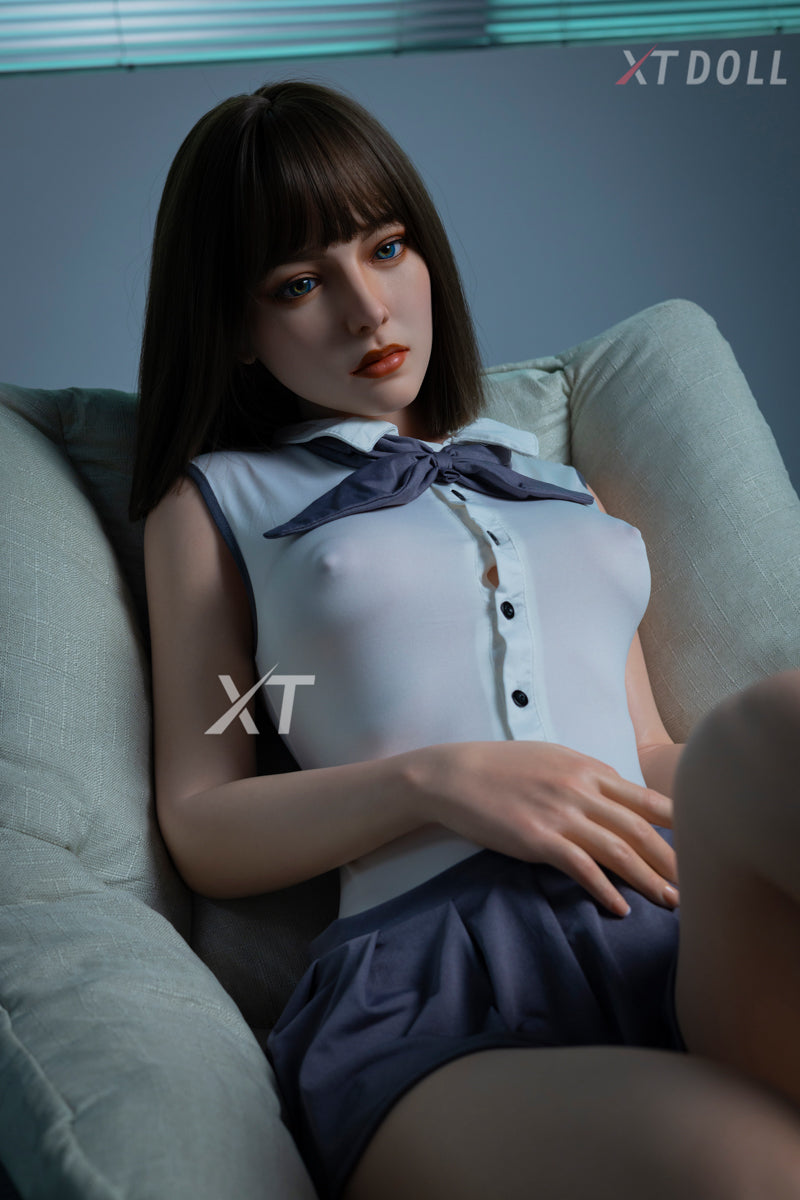 Irina sexdukke (XT Doll 161 cm B-cup #XT-18 silikone)