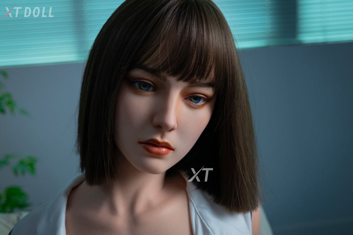 Irina sexdukke (XT Doll 161 cm B-cup #XT-18 silikone)