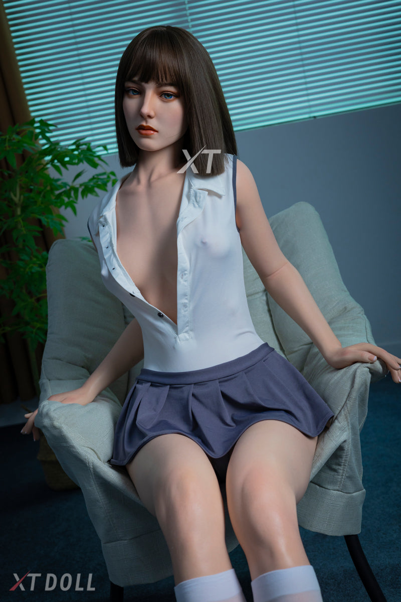 Irina sexdukke (XT Doll 161 cm B-cup #XT-18 silikone)