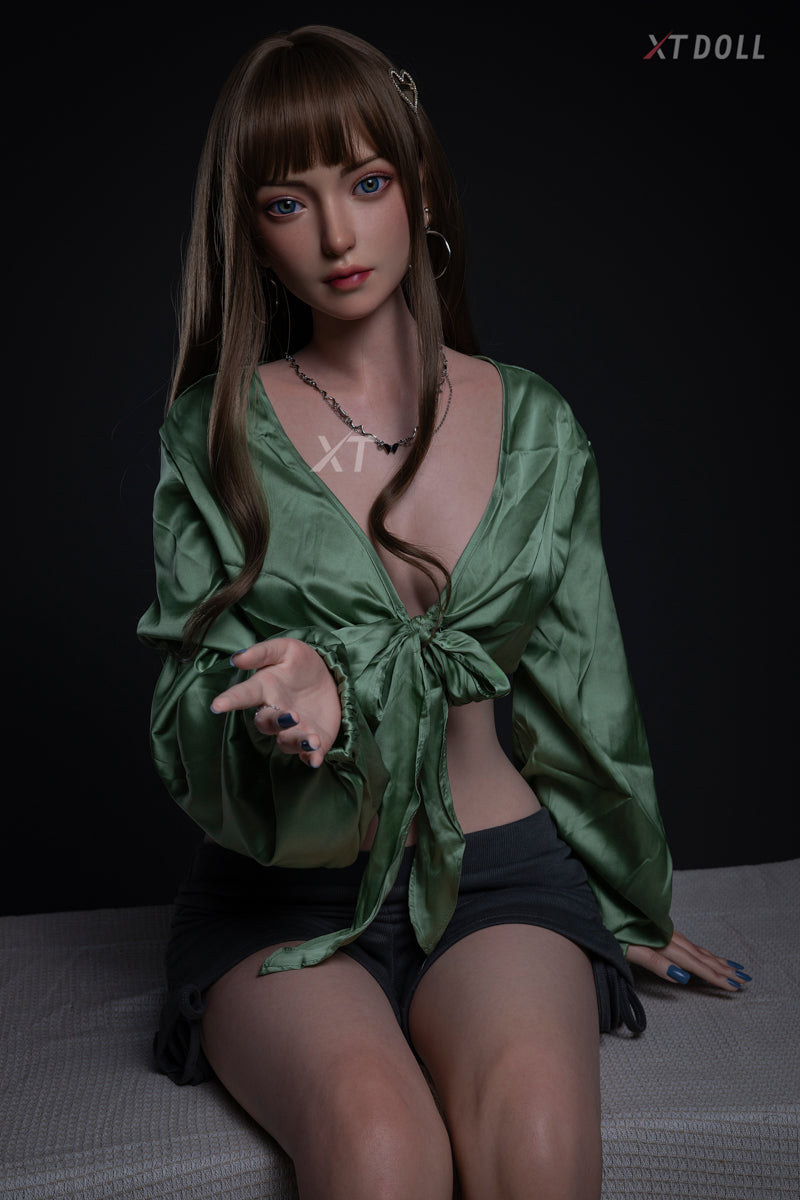 Flora sexdukke (XT Doll 164 cm c-cup #XT-S1-B silikone)