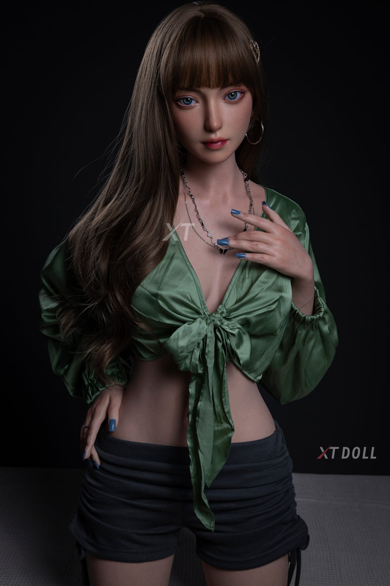 Flora sexdukke (XT Doll 164 cm c-cup #XT-S1-B silikone)