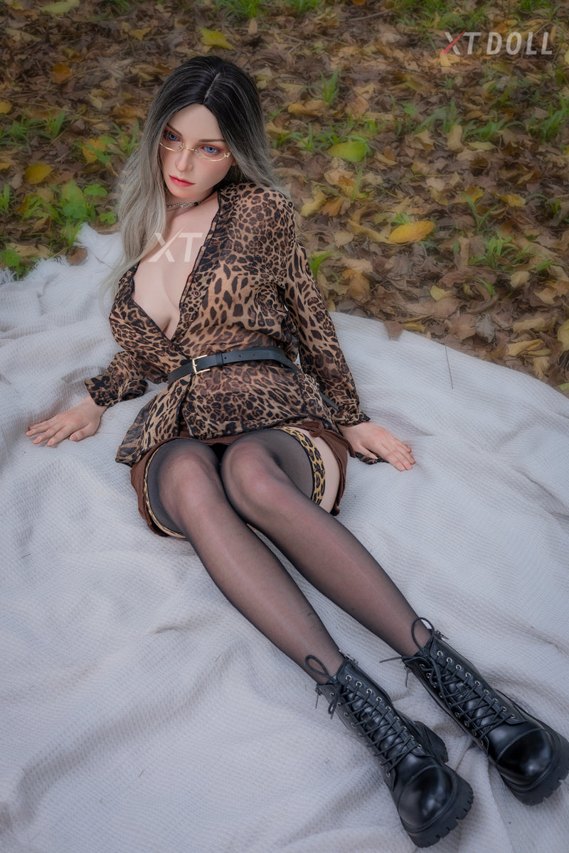 Melanie sexdukke (XT Doll 165 cm e-cup #XT-15-B silikone)