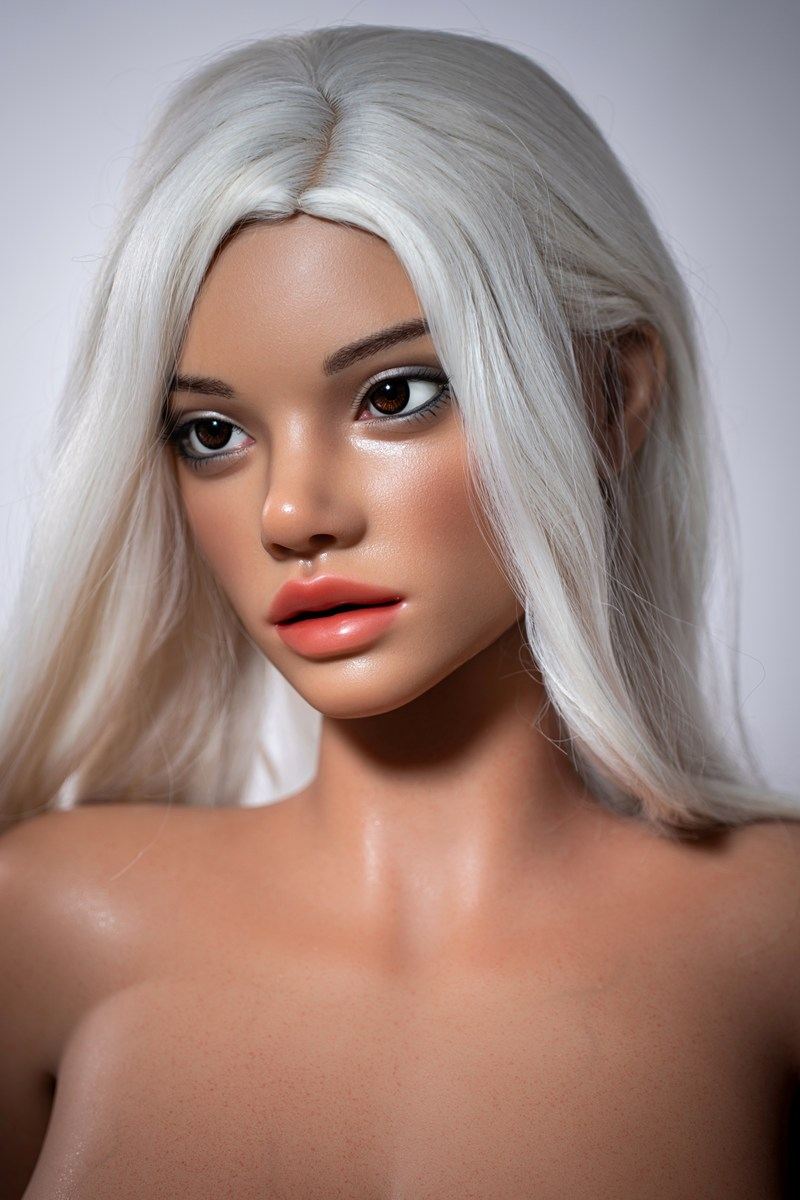 Rihanna sexdukke (FUDoll 162 cm F-cup silikone)