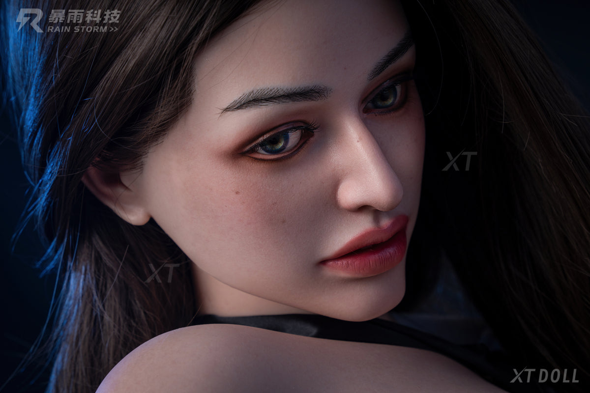 Everleigh 2 sexdukke (XT Doll 162 cm G-cup #XT-19-A silikone)