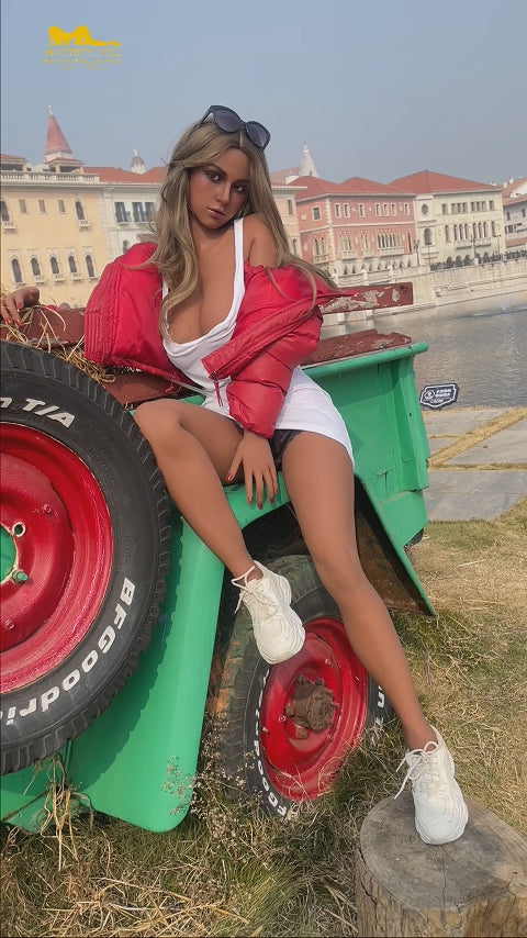 Flora sexdukke (Irontech Doll 159 cm G-cup S38 TPE+silikone)