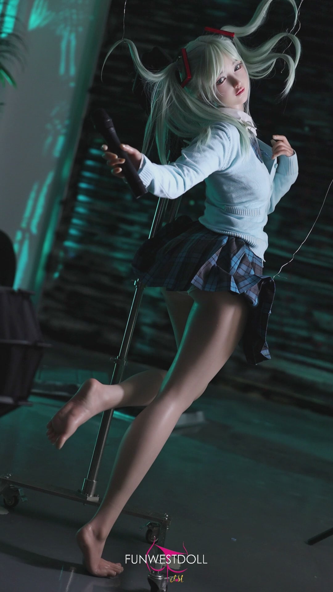 Hatsune Miko sexdukke (FunWest Doll 159 cm a-cup #041S silikone)