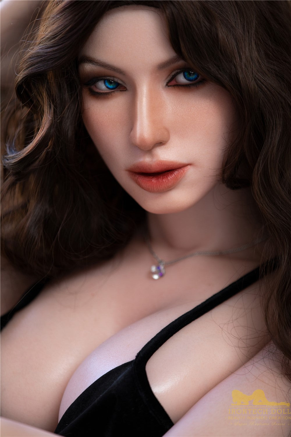 Esmeralda sexdukke (Irontech Doll 166 cm C-cup P28 silikone)