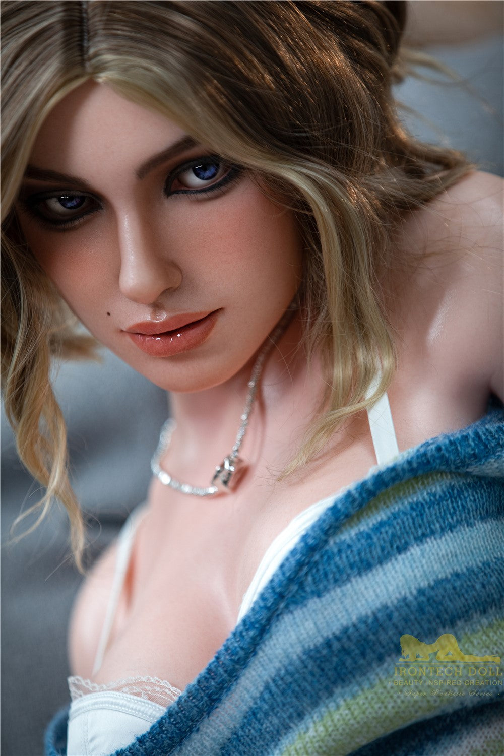 Lotta sexdukke (Irontech Doll 152 cm A-cup S17 silikone)
