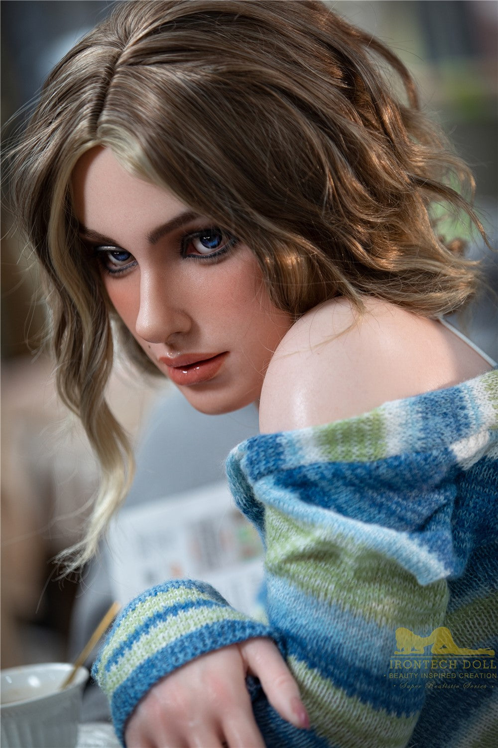 Lotta sexdukke (Irontech Doll 152 cm A-cup S17 silikone)