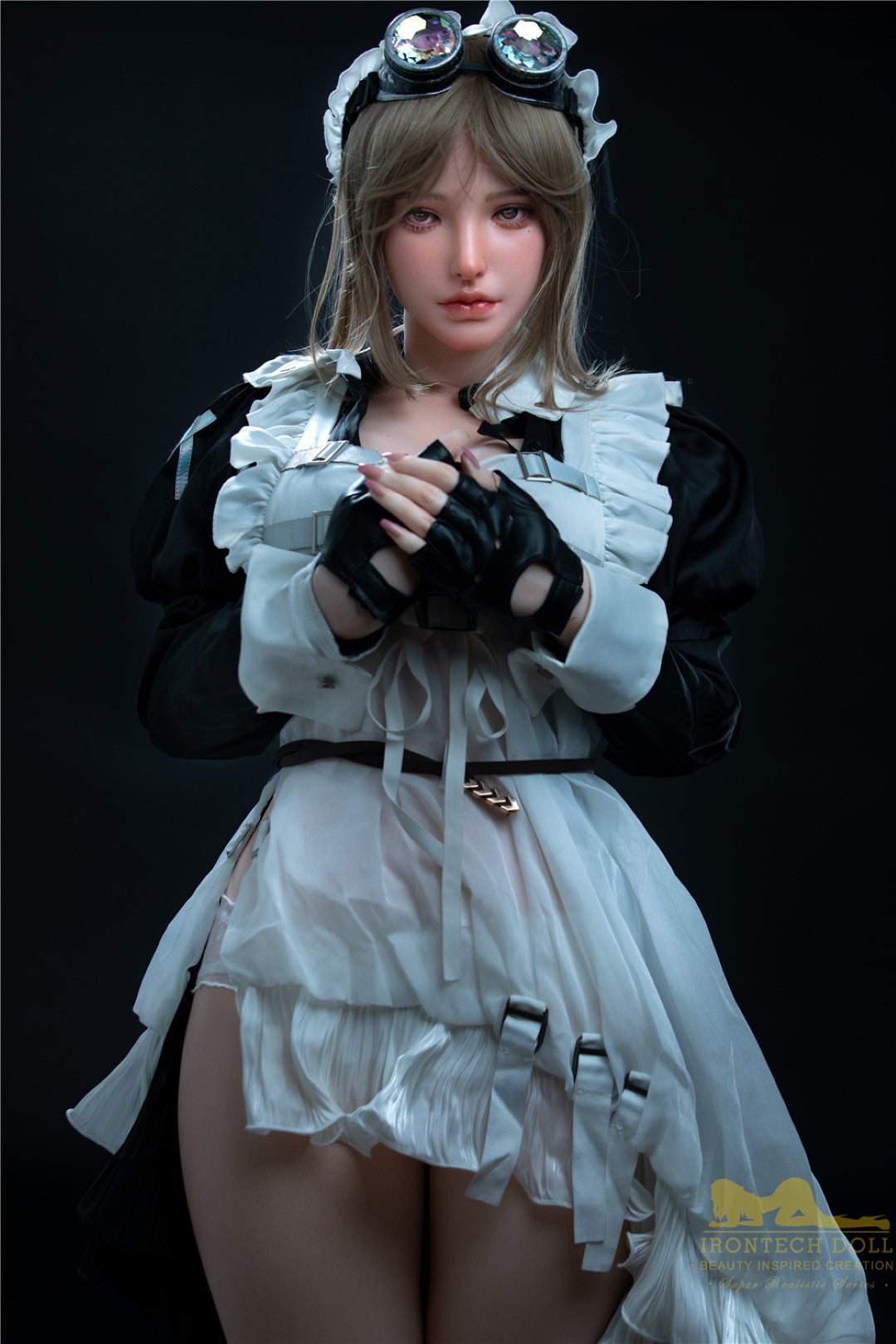 Cynthia sexdukke (Irontech Doll 165 cm f-cup S15 silikone)