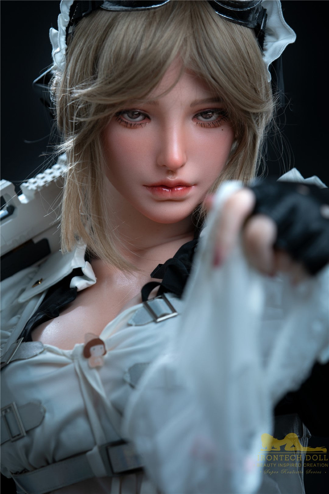 Cynthia sexdukke (Irontech Doll 165 cm f-cup S15 silikone)
